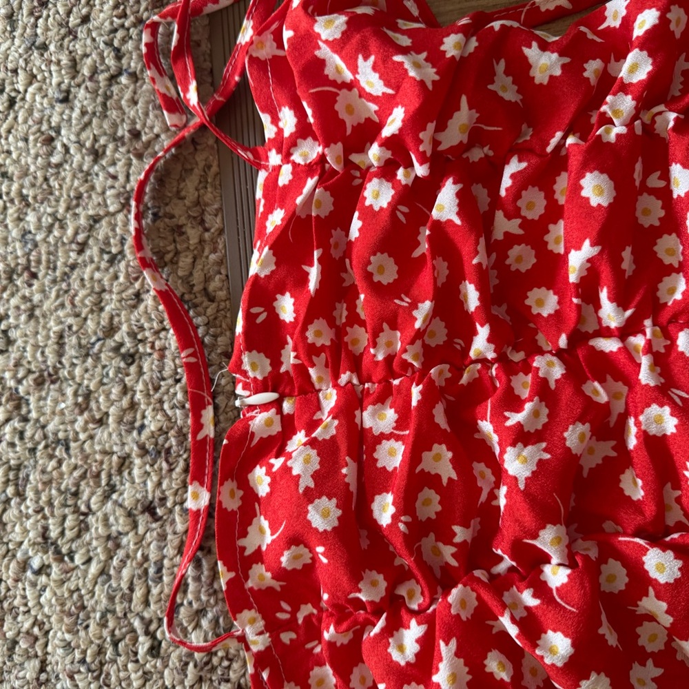 Red Floral Ruched Top - Picture 4 of 4